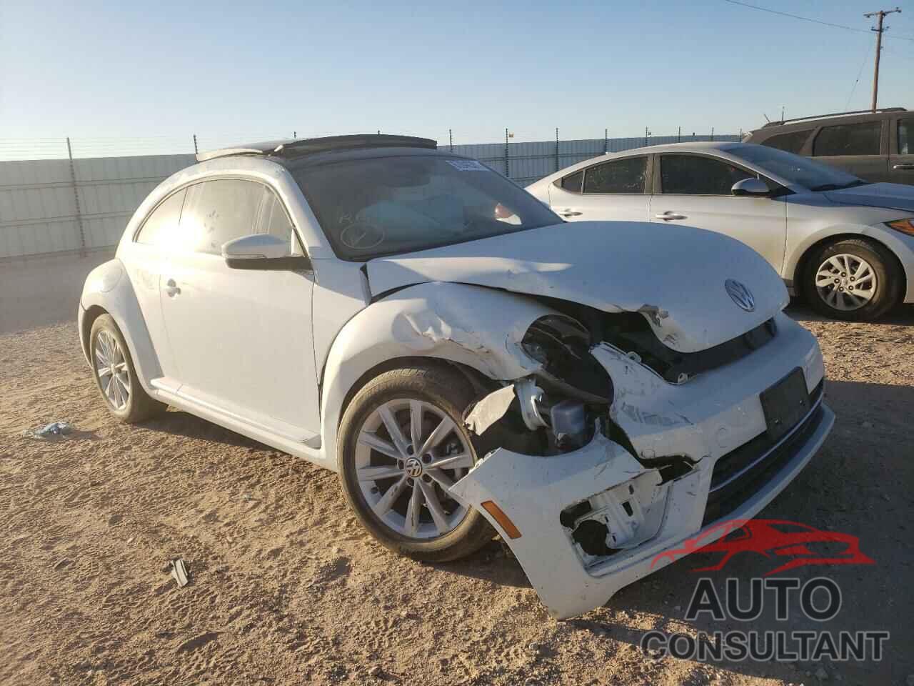 VOLKSWAGEN BEETLE 2018 - 3VWJD7AT6JM714429