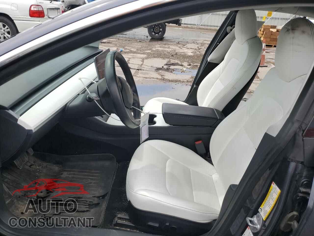 TESLA MODEL 3 2018 - 5YJ3E1EB0JF170196
