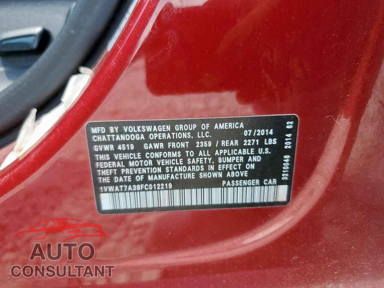 VOLKSWAGEN PASSAT 2015 - 1VWAT7A38FC012219