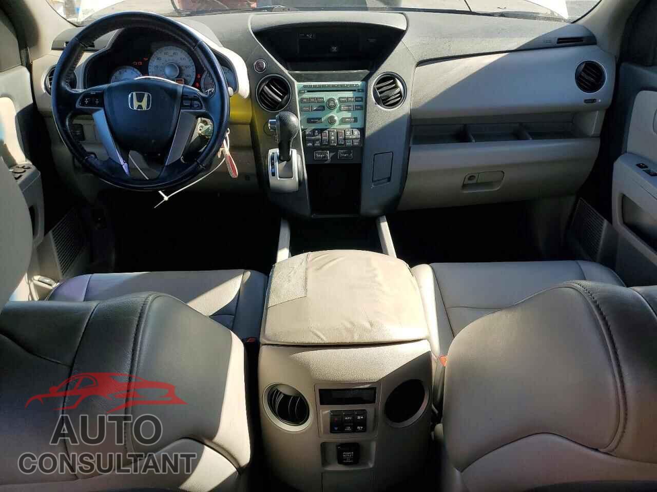 HONDA PILOT 2011 - 5FNYF3H55BB003743