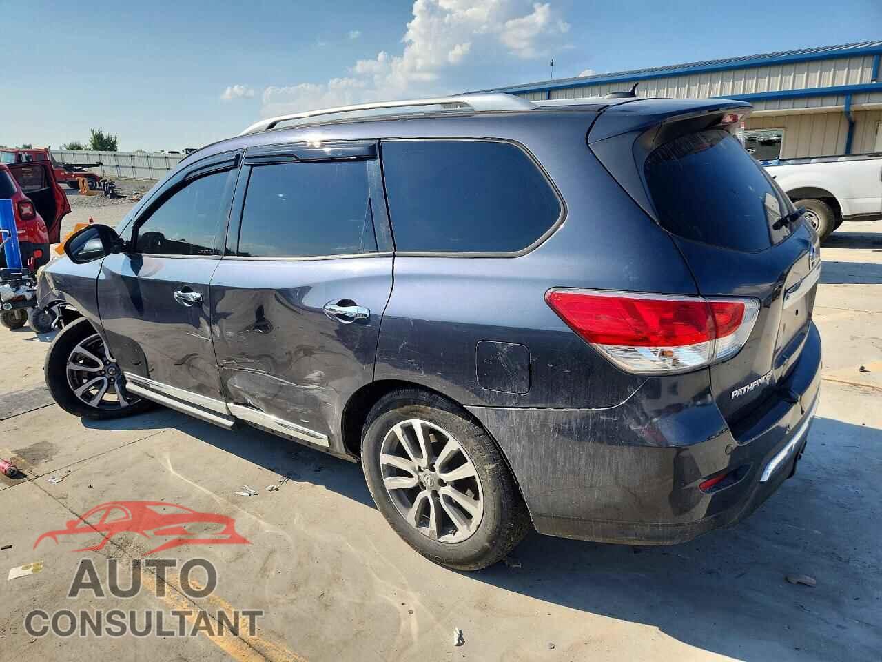 NISSAN PATHFINDER 2013 - 5N1AR2MM2DC683757