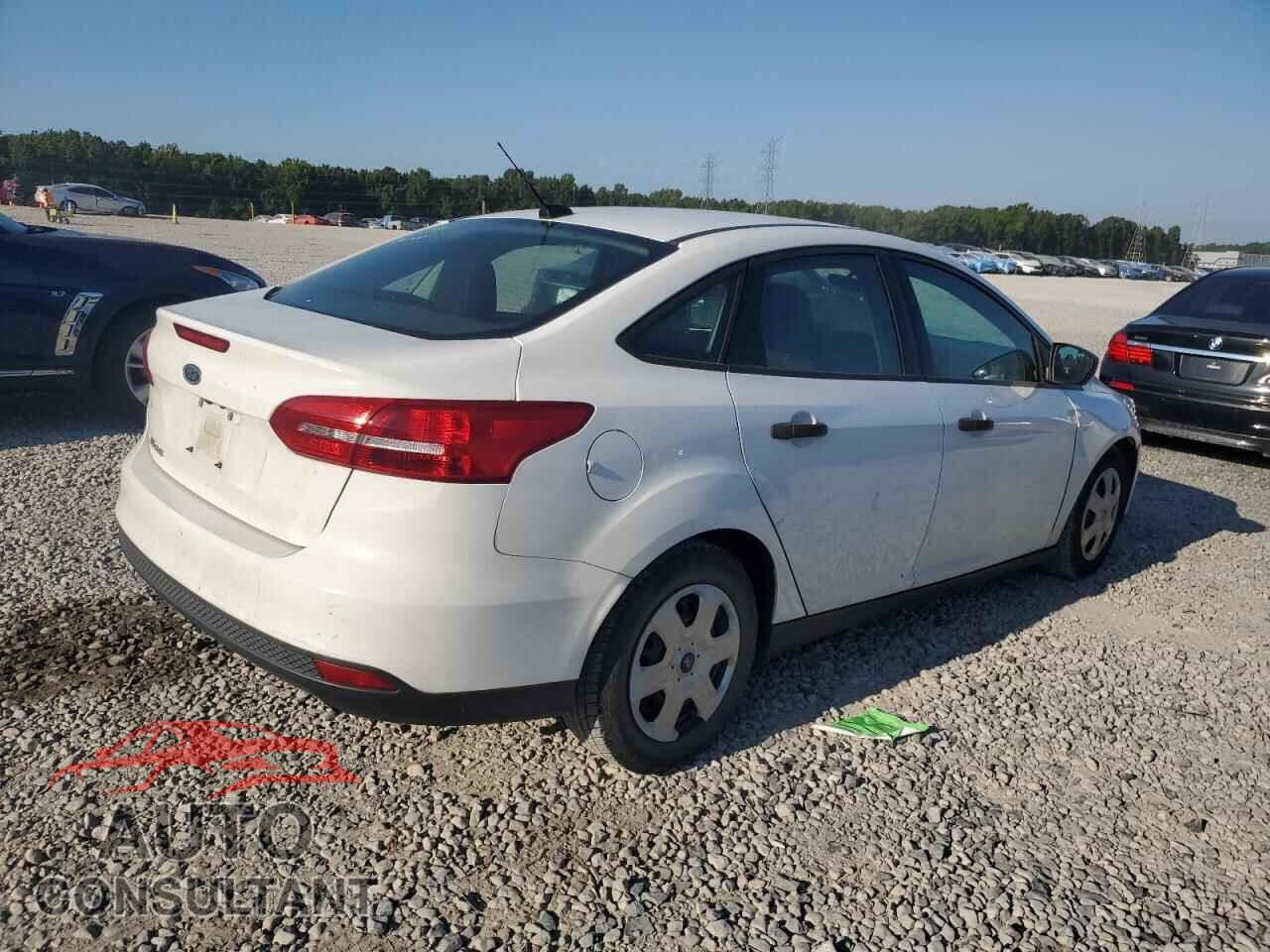 FORD FOCUS 2017 - 1FADP3E29HL312181