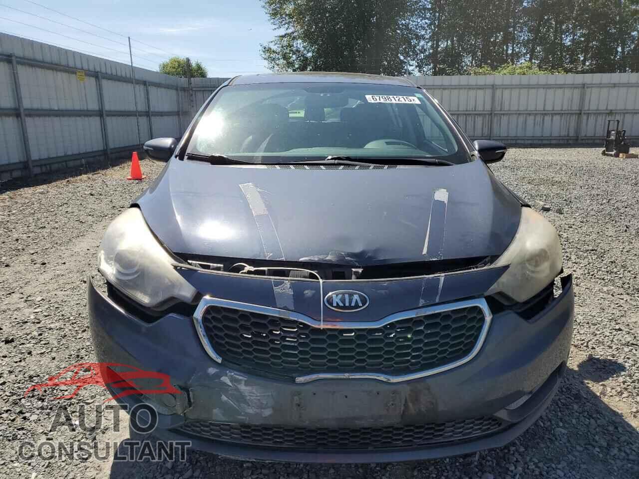 KIA FORTE 2015 - KNAFX5A88F5283473
