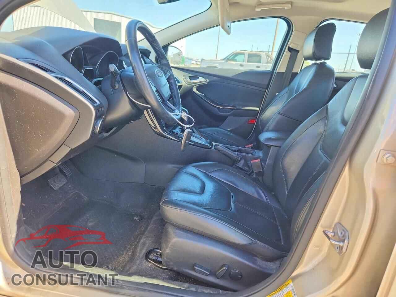 FORD FOCUS 2018 - 1FADP3N28JL253338