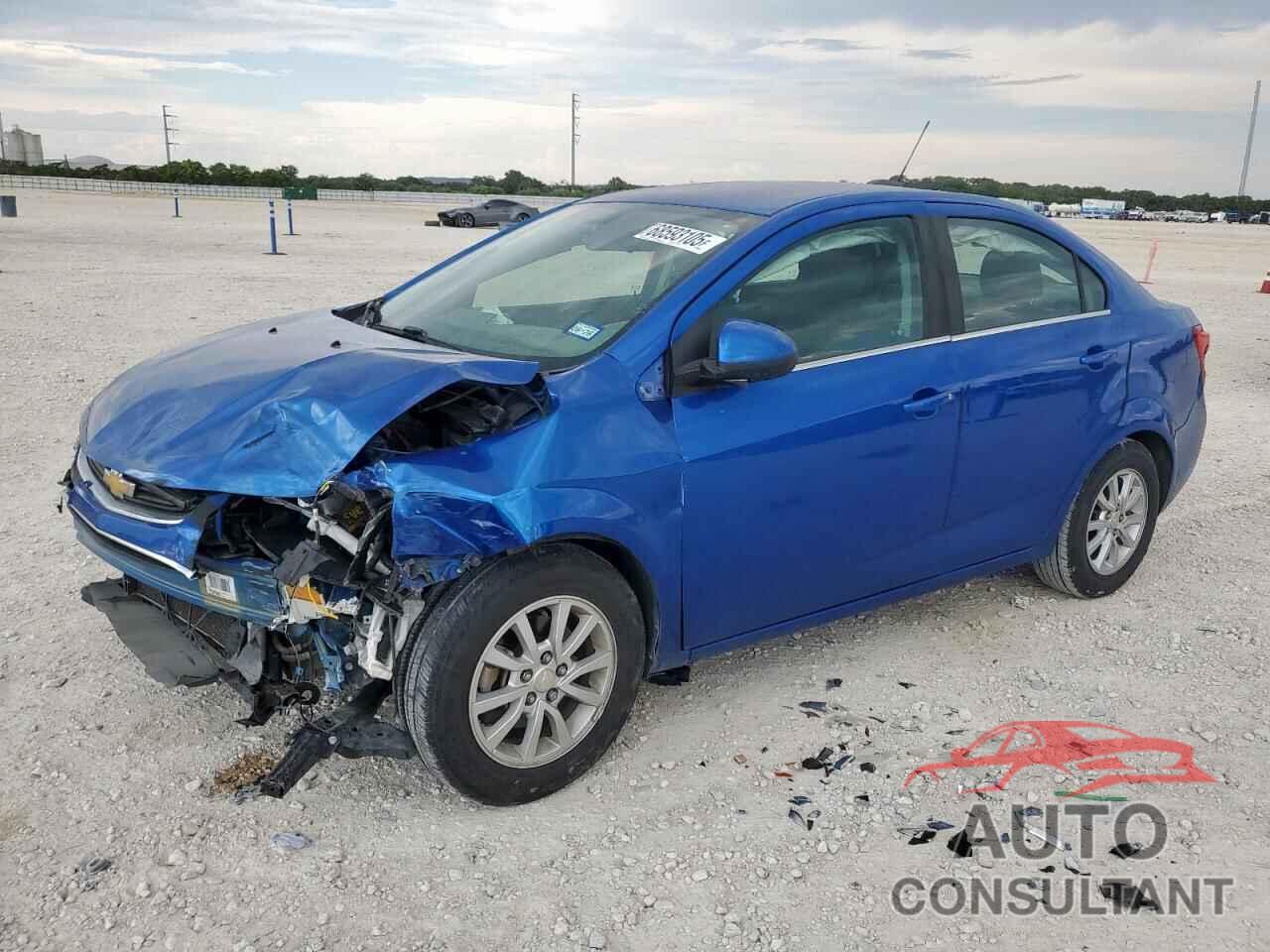 CHEVROLET SONIC 2018 - 1G1JD5SH7J4121149