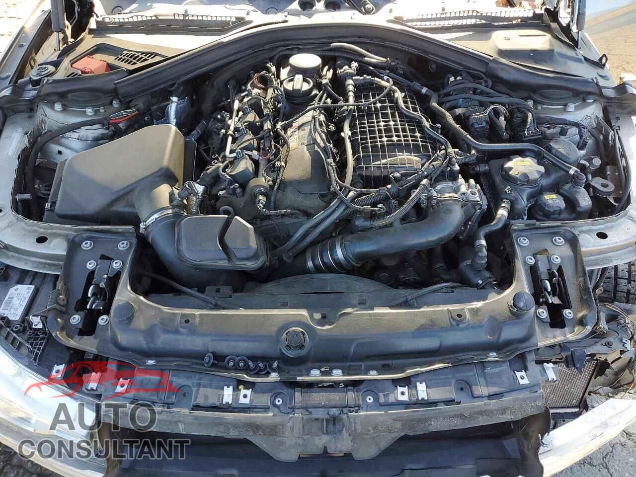 BMW 3 SERIES 2016 - WBA8B3G59GNT62368