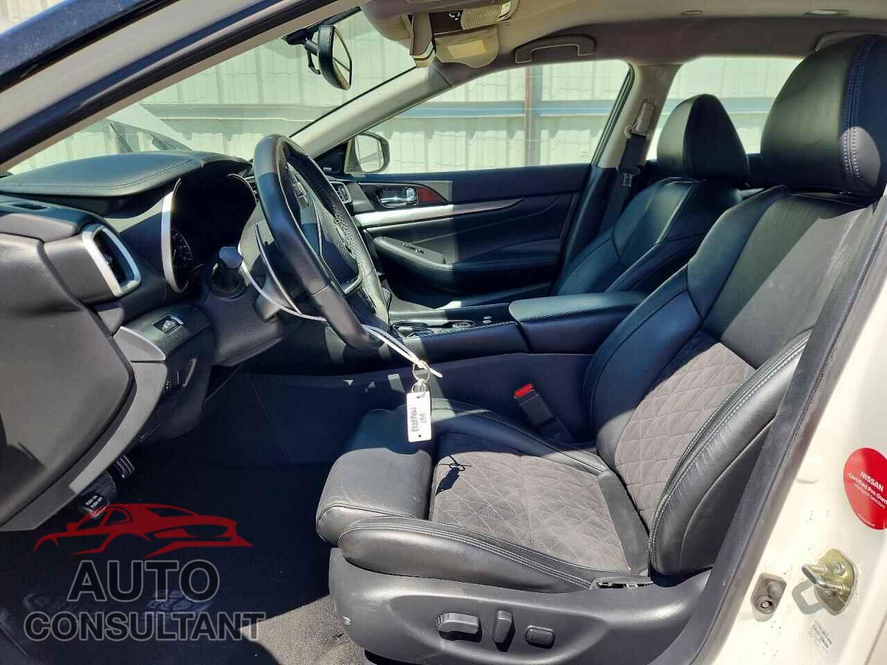 NISSAN MAXIMA 2017 - 1N4AA6AP6HC421012