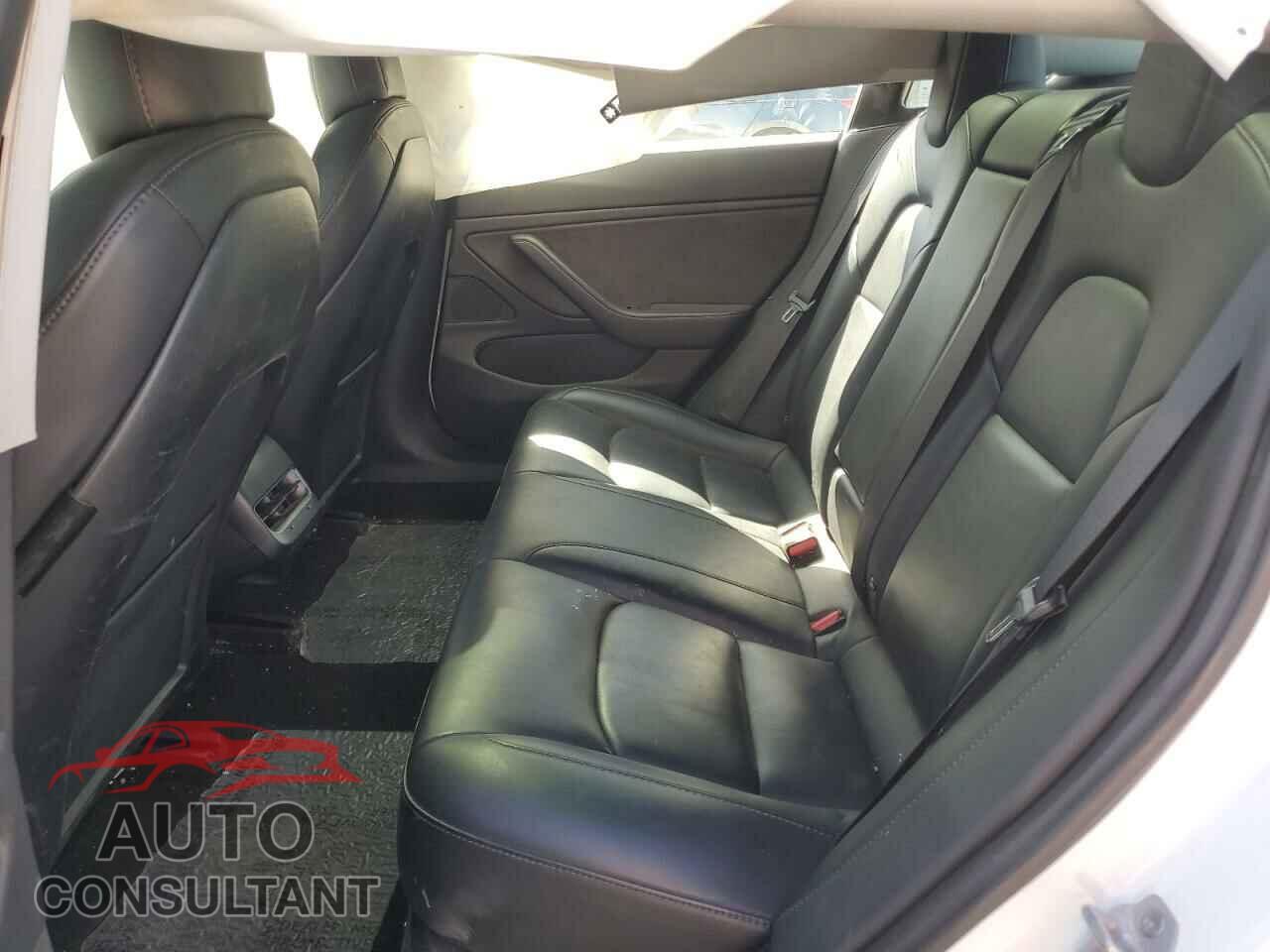 TESLA MODEL 3 2018 - 5YJ3E1EB7JF131122