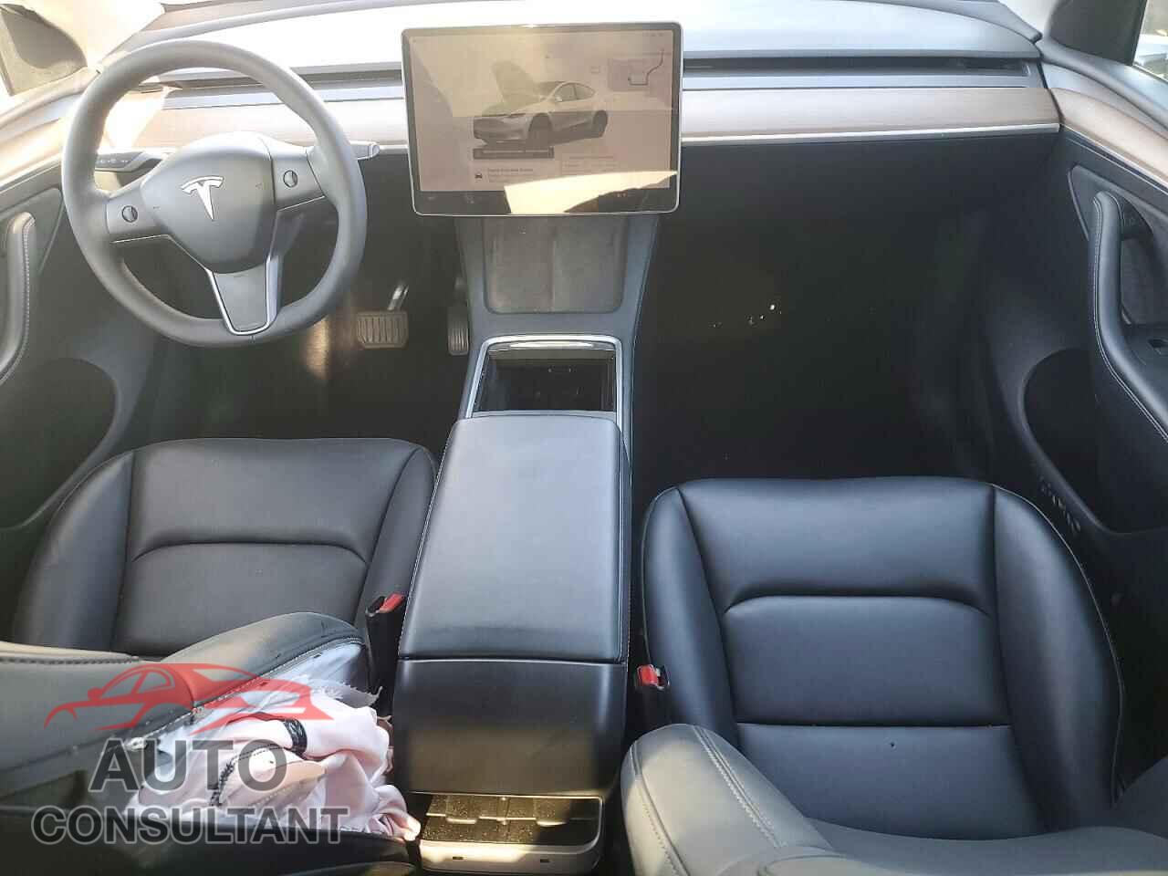 TESLA MODEL Y 2024 - 7SAYGDEE4RF123280