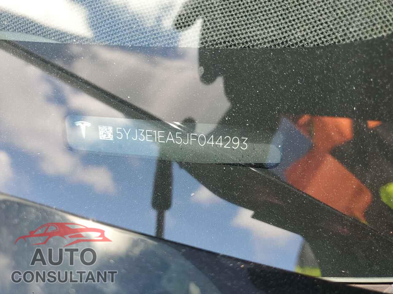 TESLA MODEL 3 2018 - 5YJ3E1EA5JF044293