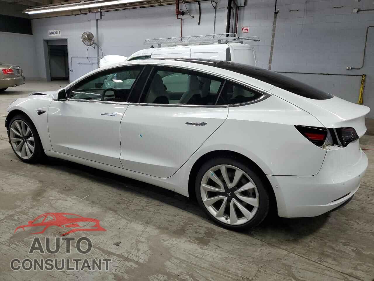 TESLA MODEL 3 2018 - 5YJ3E1EB1JF097954