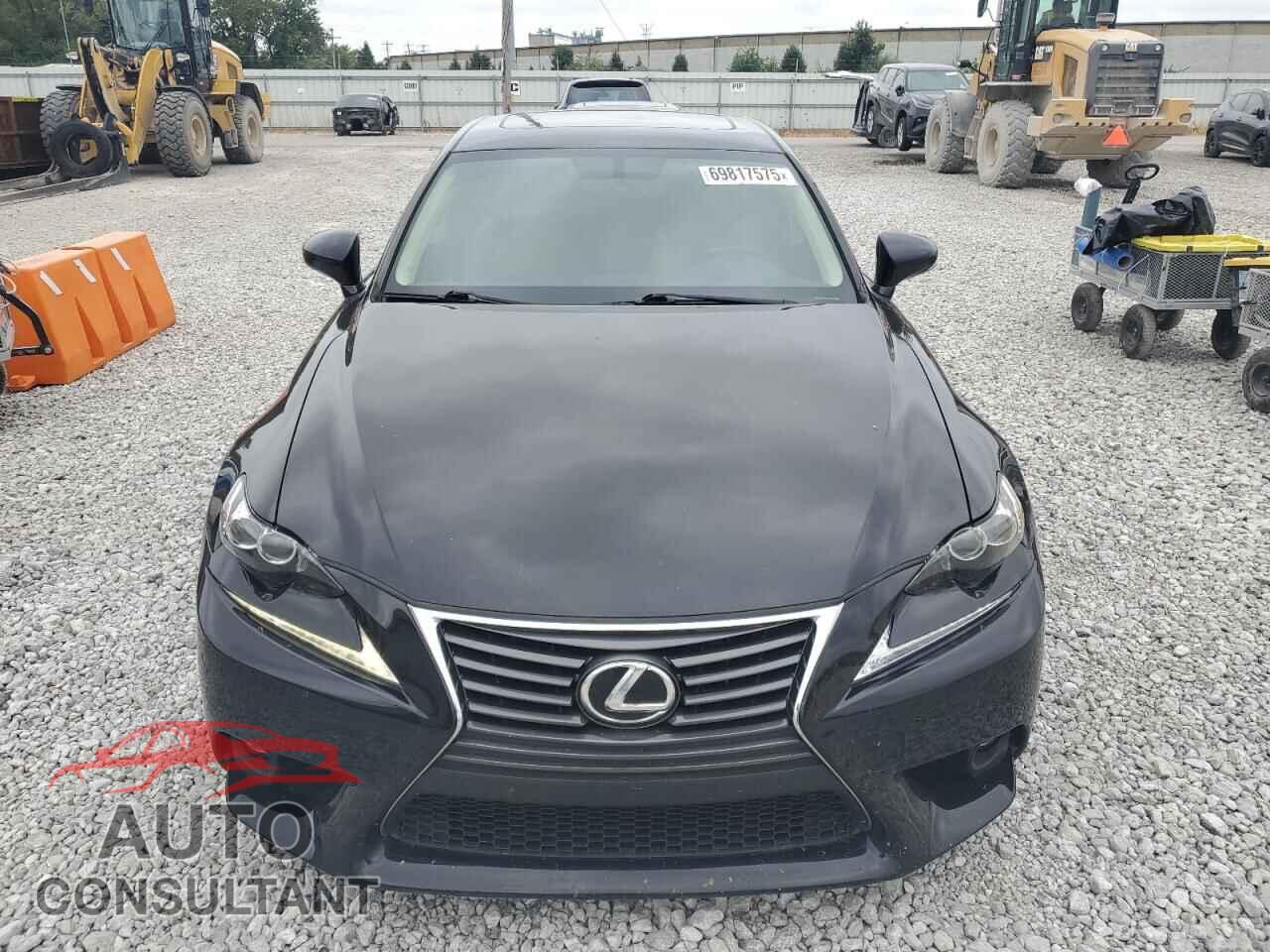 LEXUS IS 2015 - JTHCF1D28F5018883