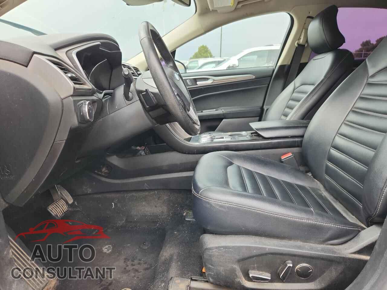 FORD FUSION 2019 - 3FA6P0CD0KR133984