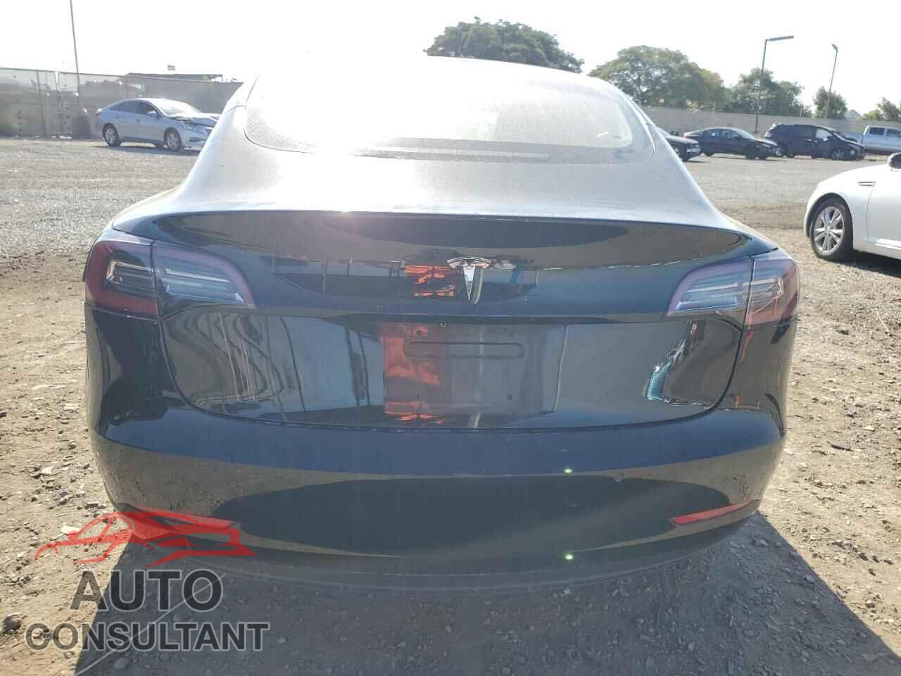 TESLA MODEL 3 2018 - 5YJ3E1EA6JF013313