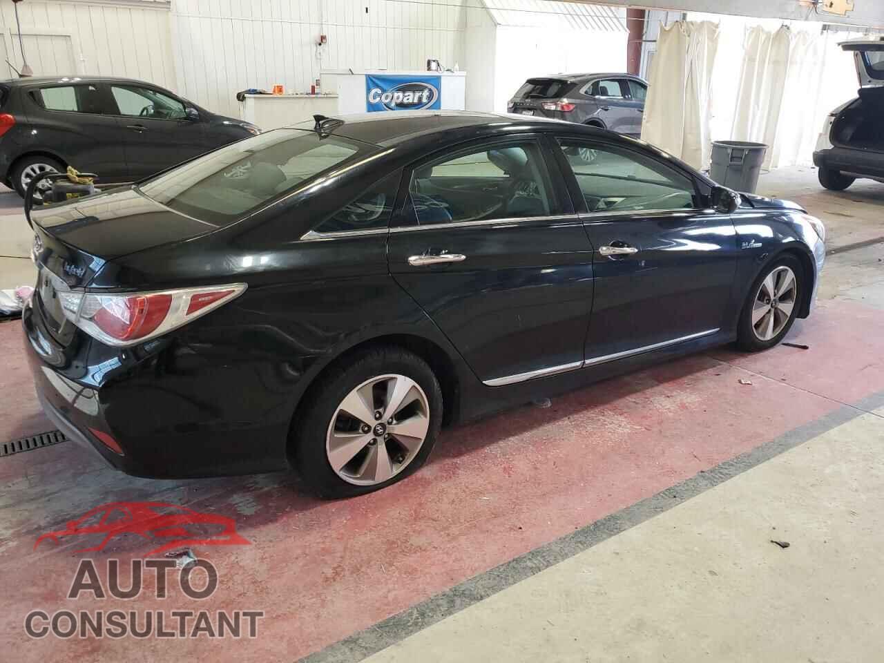 HYUNDAI SONATA 2012 - KMHEC4A41CA045058