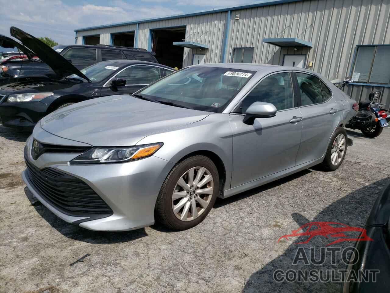 TOYOTA CAMRY 2018 - 4T1B11HK7JU591449