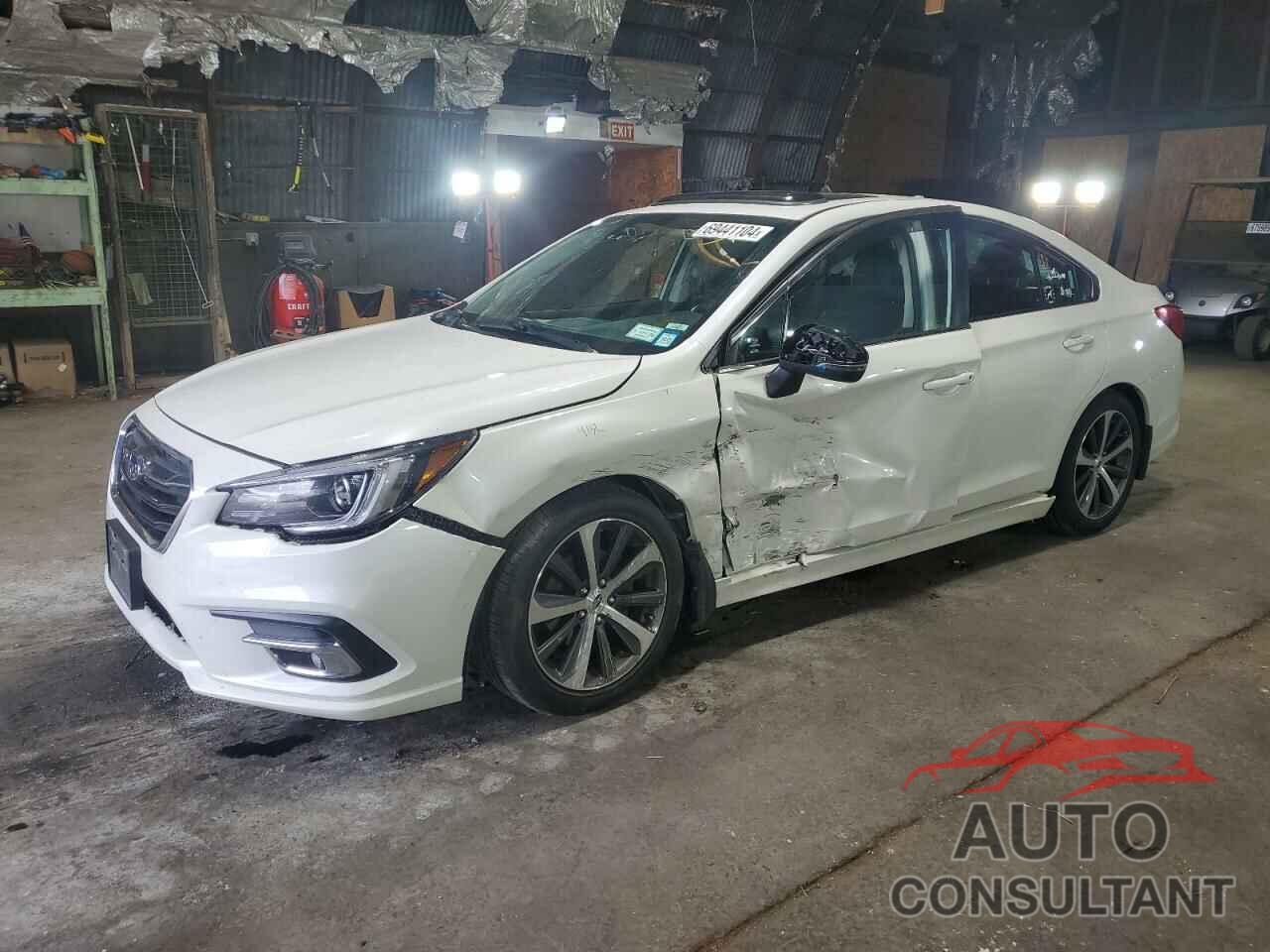 SUBARU LEGACY 2018 - 4S3BNAN68J3031882