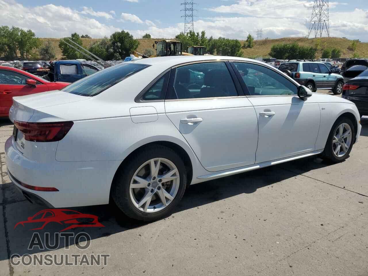 AUDI A4 2018 - WAUDNAF46JA113334