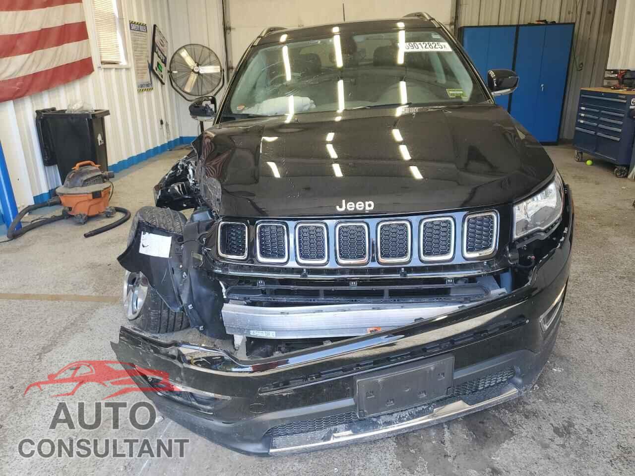 JEEP COMPASS 2018 - 3C4NJDCB0JT401348