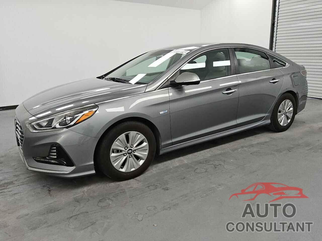 HYUNDAI SONATA 2018 - KMHE24L37JA082569