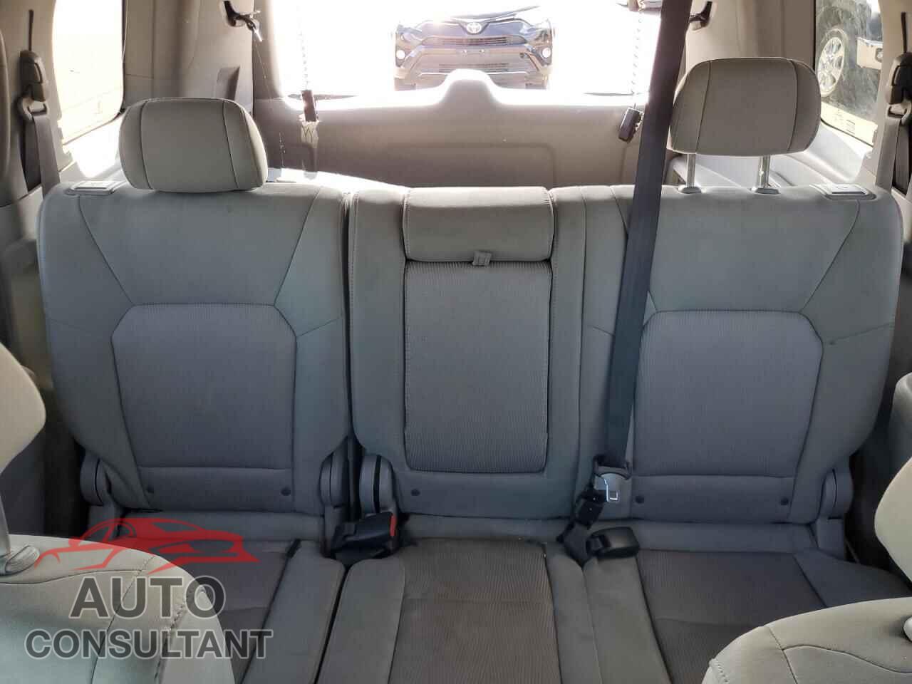 HONDA PILOT 2011 - 5FNYF4H43BB065560