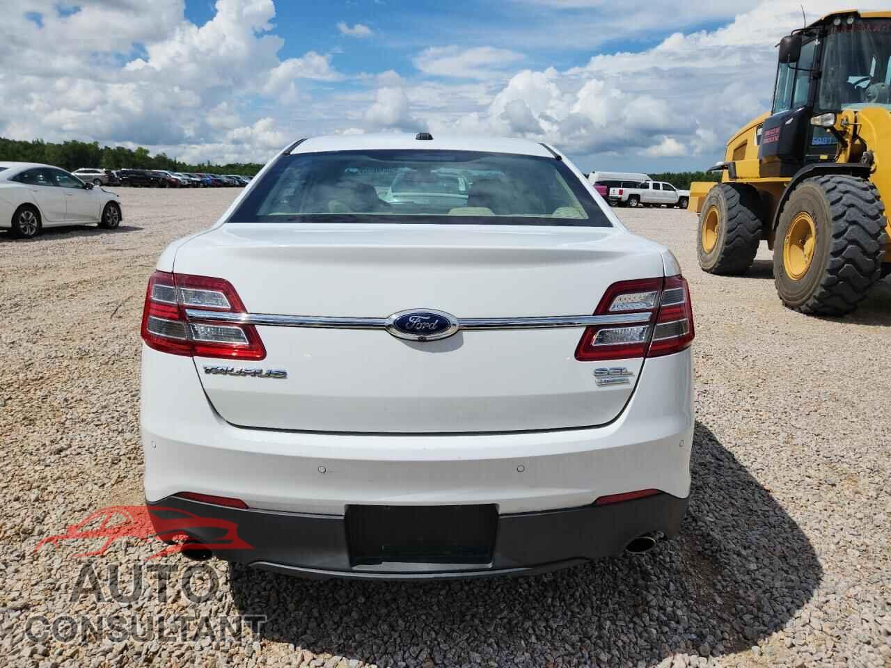 FORD TAURUS 2015 - 1FAHP2E96FG137970