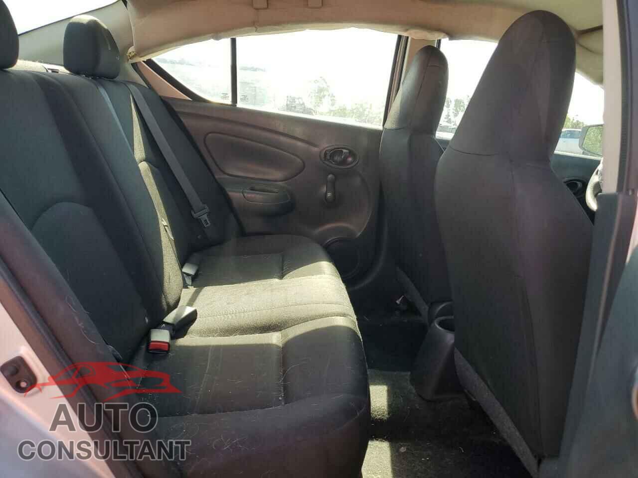 NISSAN VERSA 2017 - 3N1CN7AP3HL850855