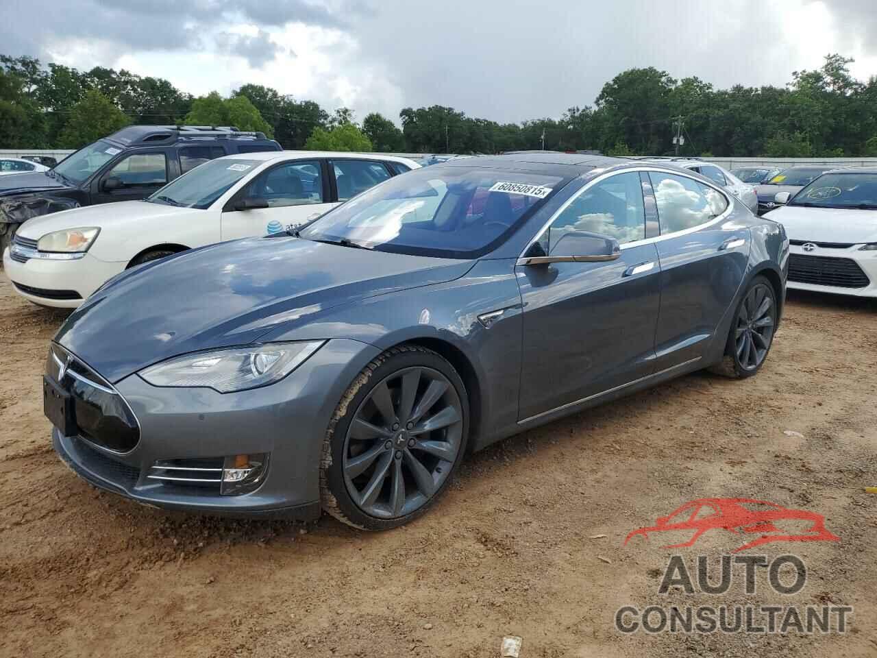 TESLA MODEL S 2013 - 5YJSA1CG6DFP21533