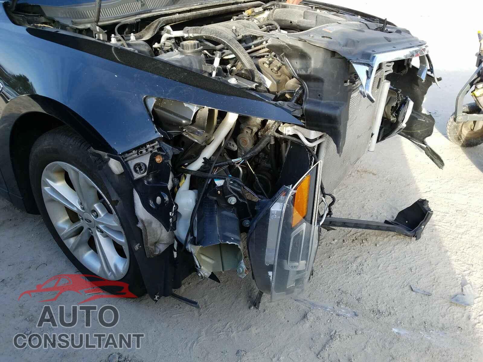 FORD TAURUS 2017 - 1FAHP2E85HG136772
