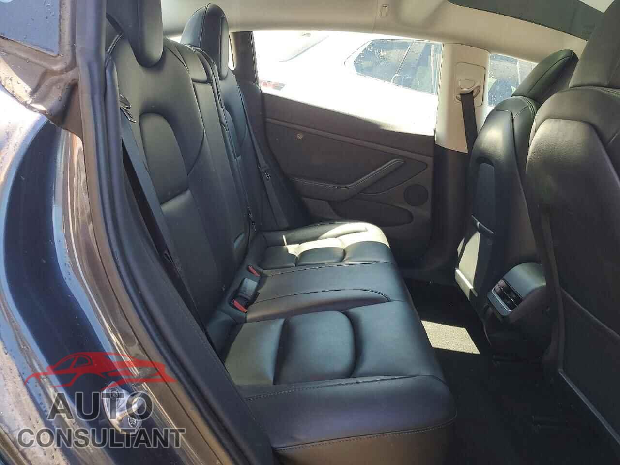 TESLA MODEL 3 2022 - 5YJ3E1EB6NF295113