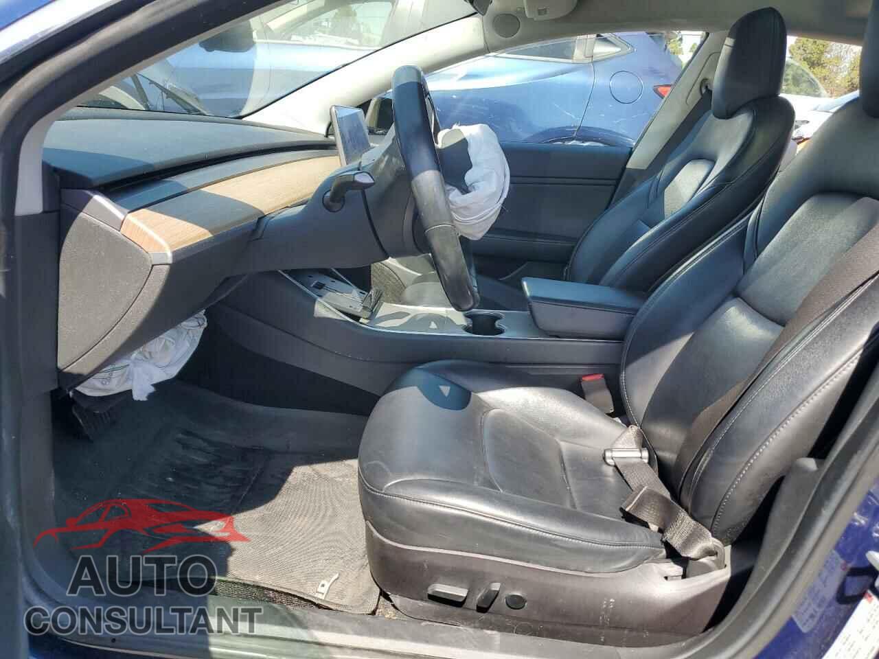 TESLA MODEL 3 2018 - 5YJ3E1EA5JF016929