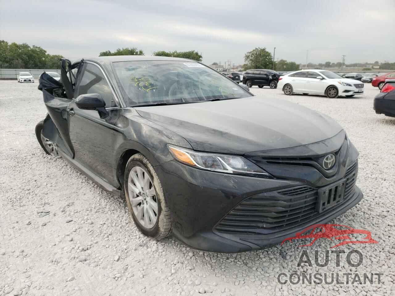 TOYOTA CAMRY 2018 - 4T1B11HK8JU151112