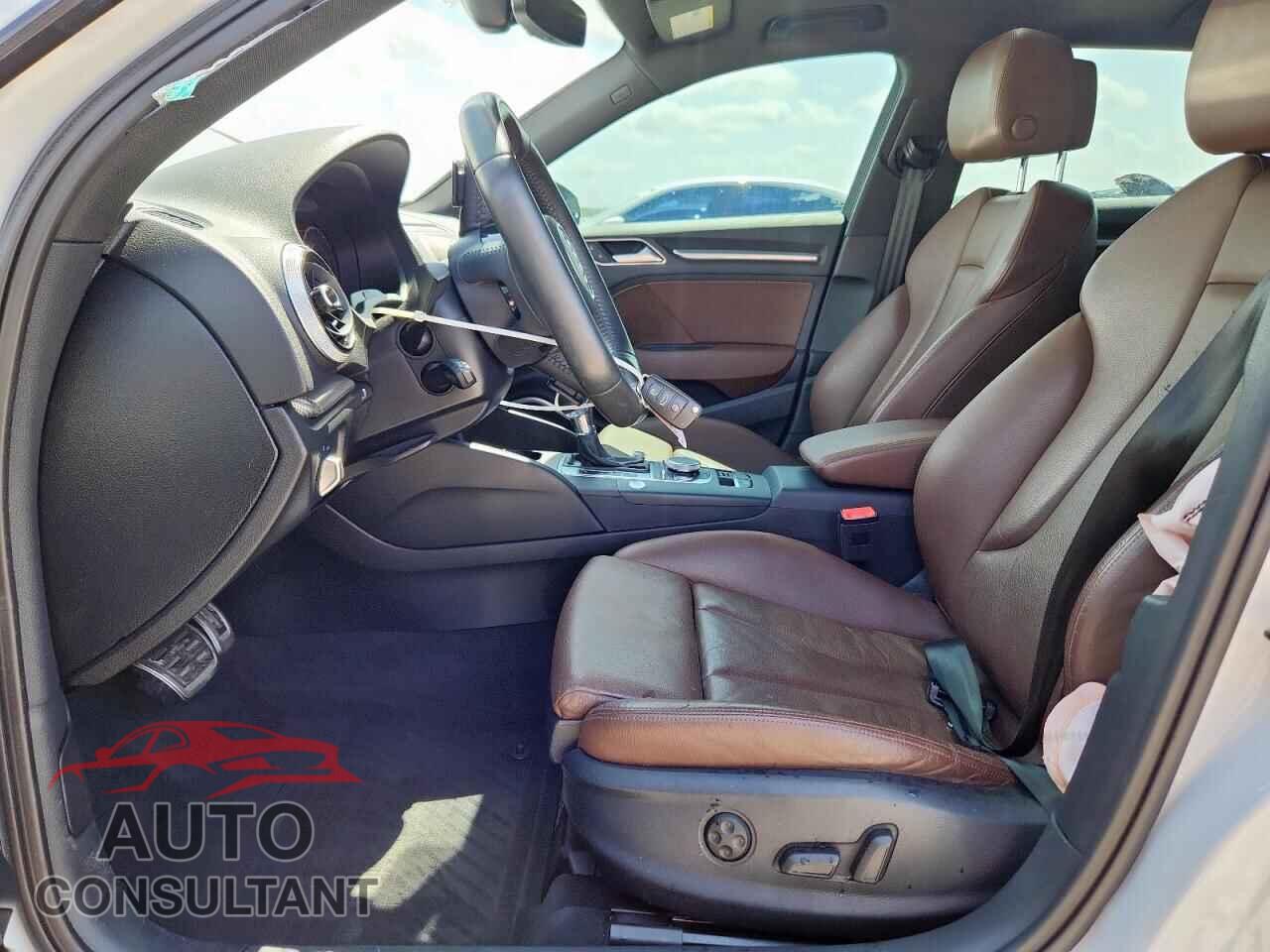 AUDI A3 2018 - WAUTPBFF6JA080106