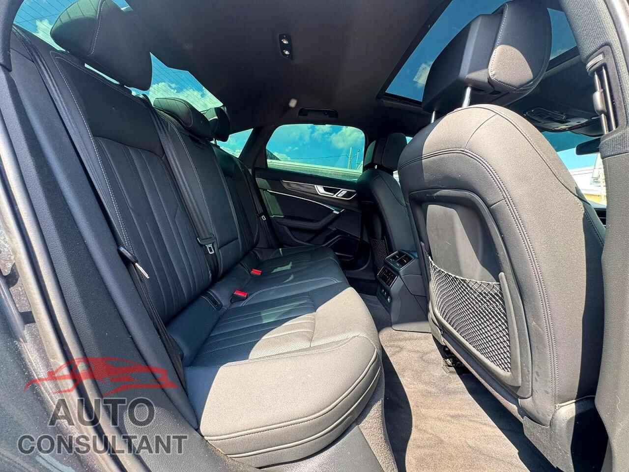 AUDI A6 2019 - WAUL2AF21KN063729