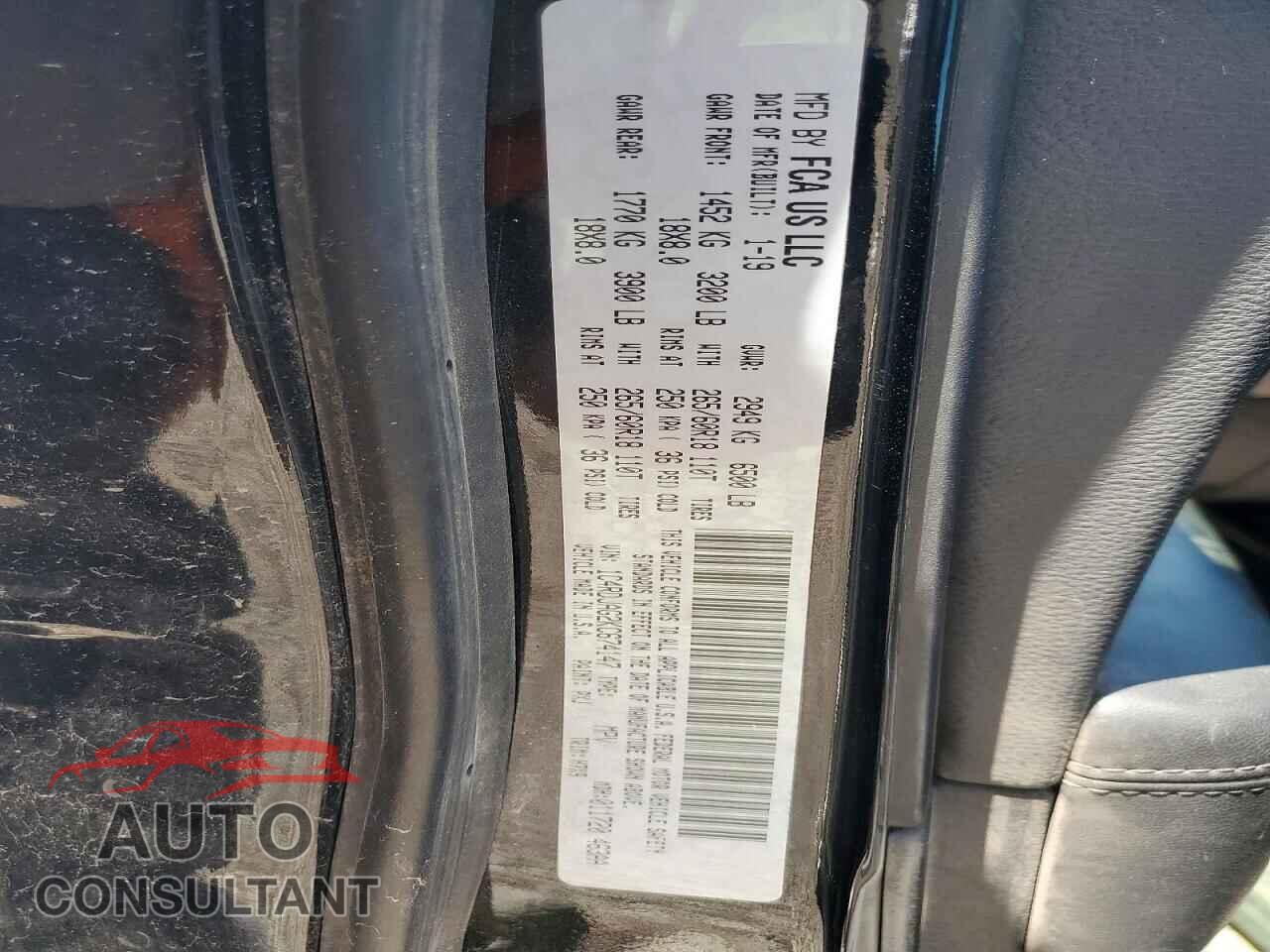 DODGE DURANGO 2019 - 1C4RDJAG2KC674147