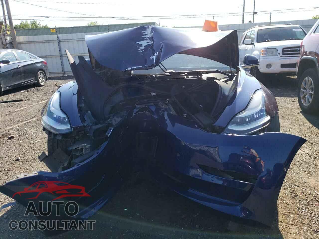 TESLA MODEL 3 2018 - 5YJ3E1EB8JF093772