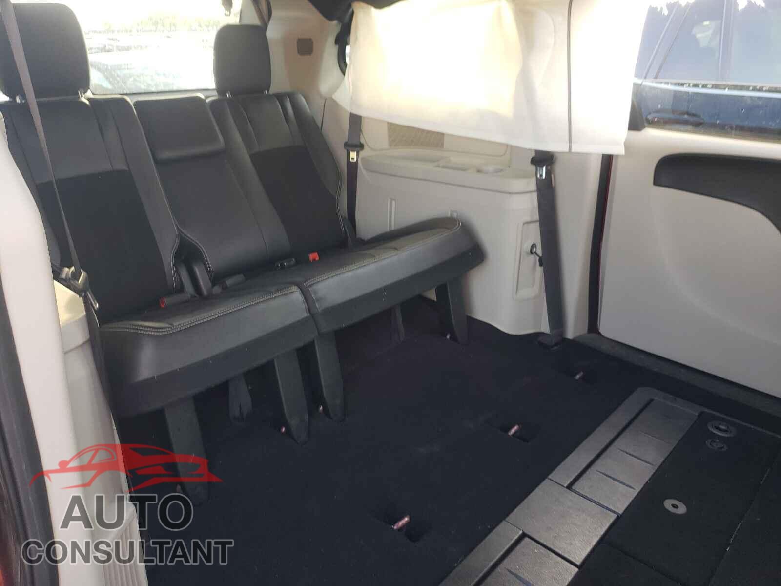 DODGE GRAND CARA 2019 - 2C4RDGCG3KR558902