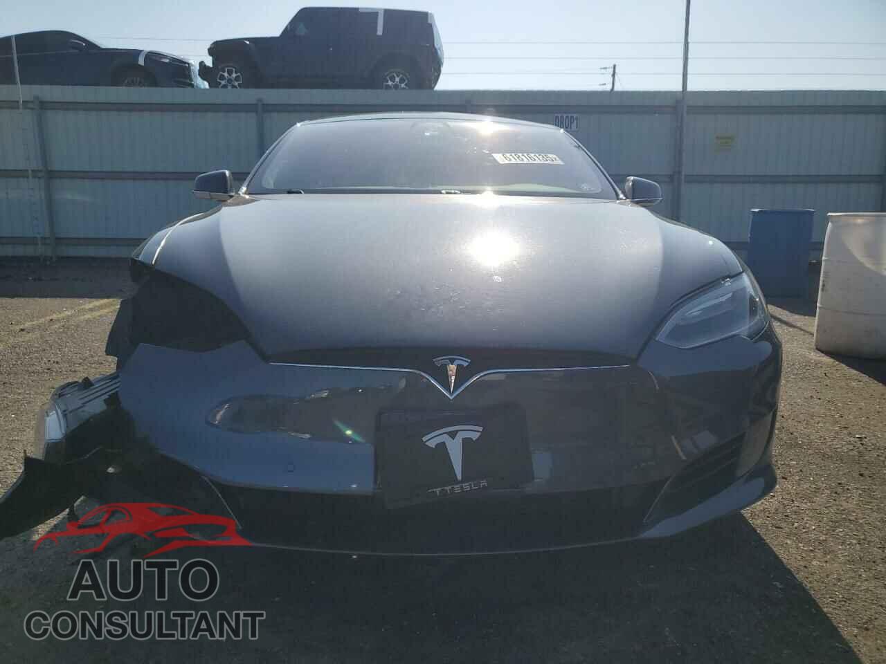 TESLA MODEL S 2017 - 5YJSA1E2XHF185516