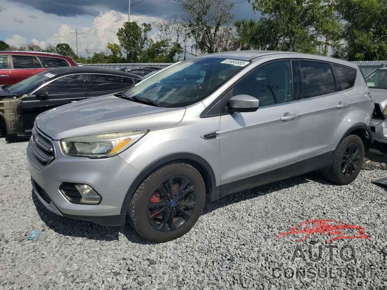 FORD ESCAPE 2017 - 1FMCU9G96HUD44491
