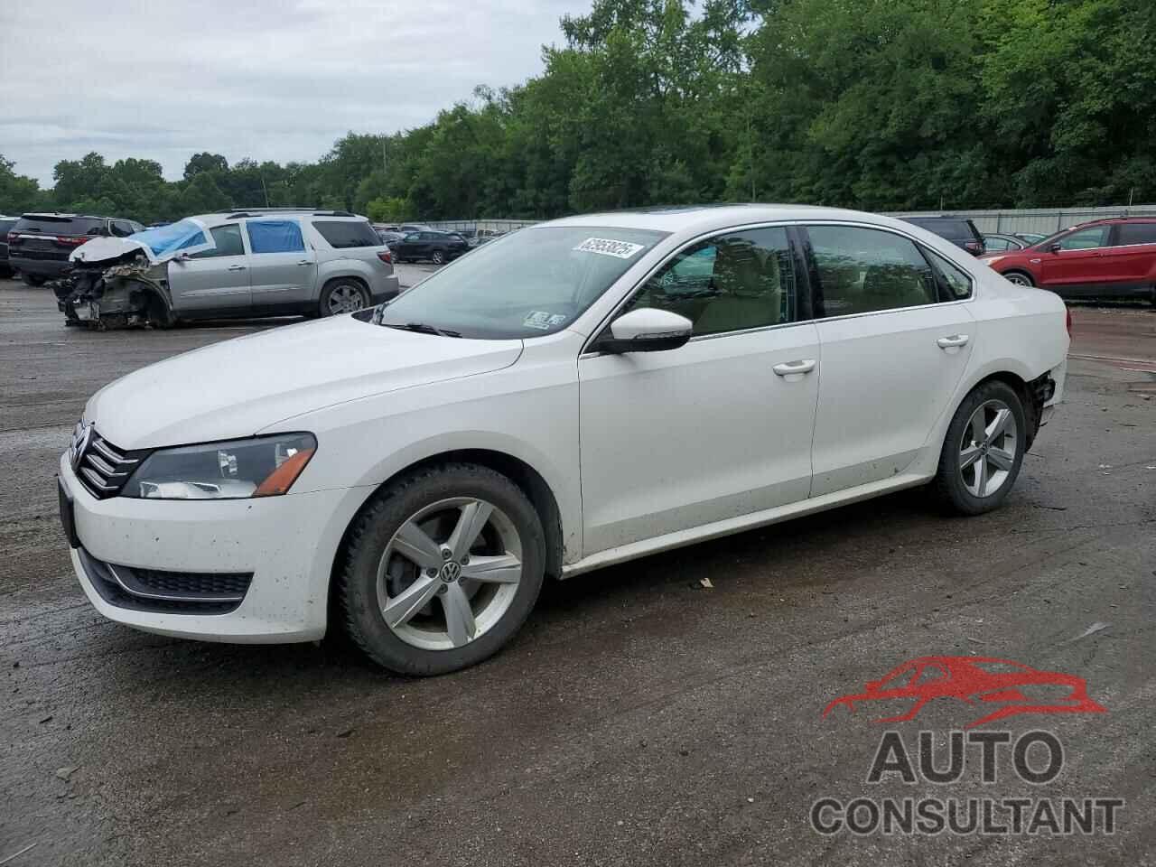 VOLKSWAGEN PASSAT 2012 - 1VWBP7A33CC026355