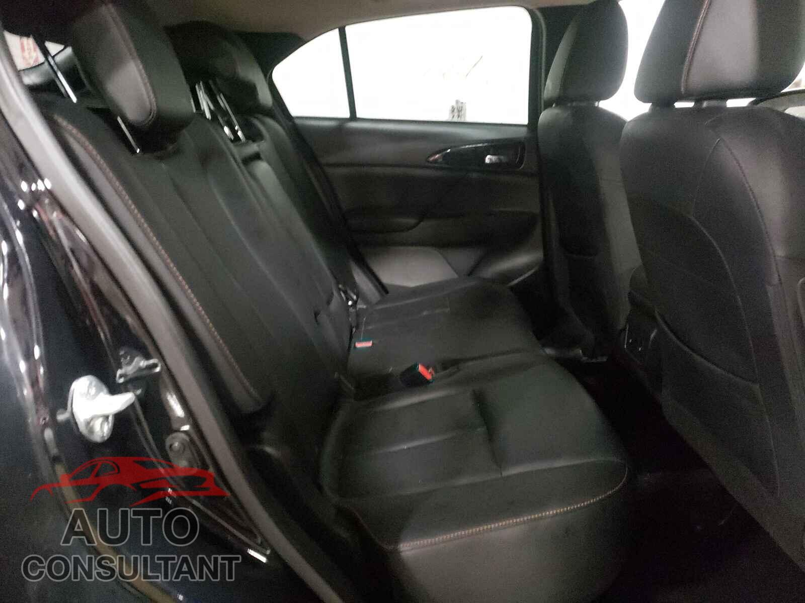 MITSUBISHI ECLIPSE 2018 - JA4AT5AA0JZ048198