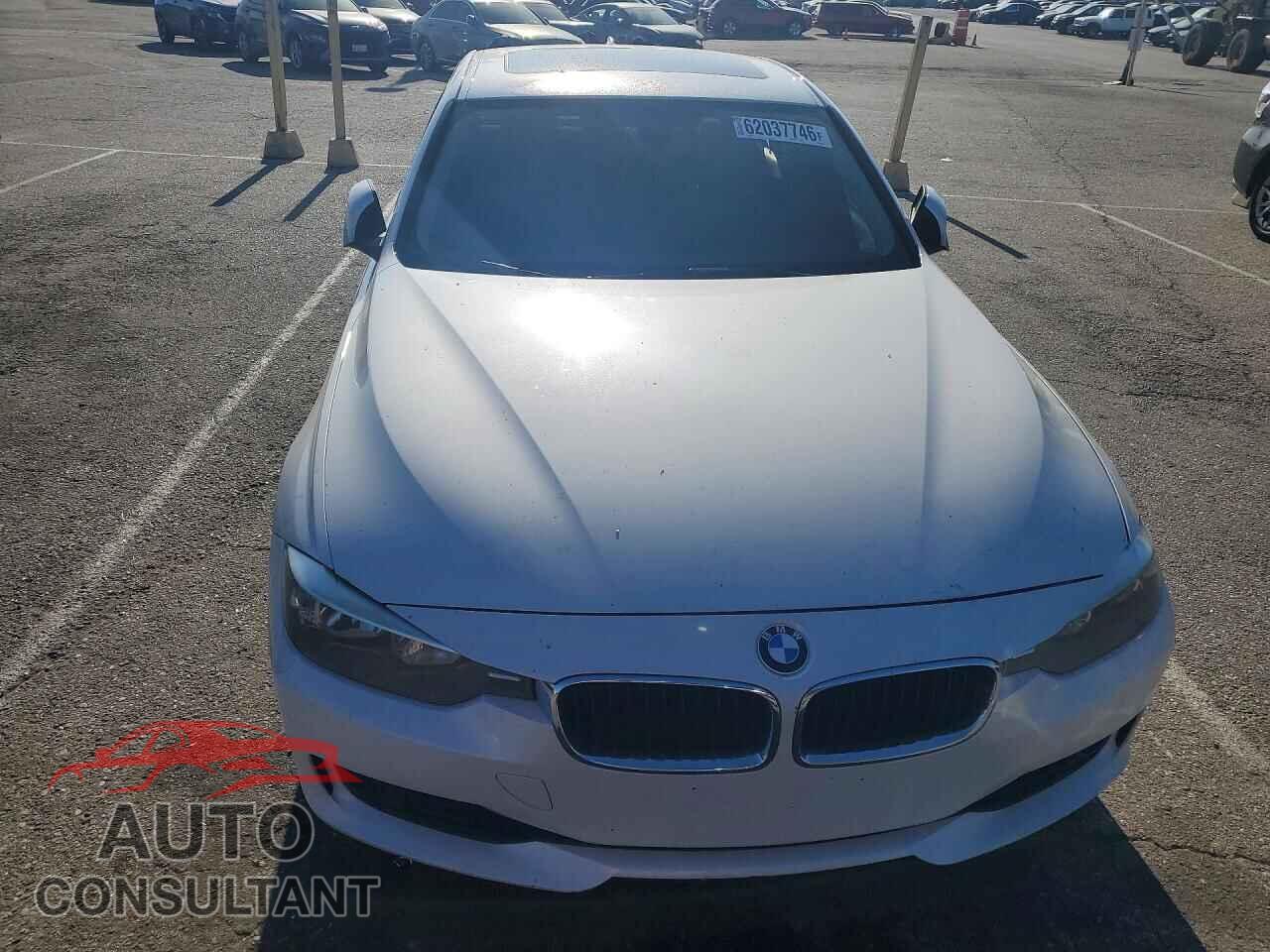 BMW 3 SERIES 2013 - WBA3A5C5XDF351495