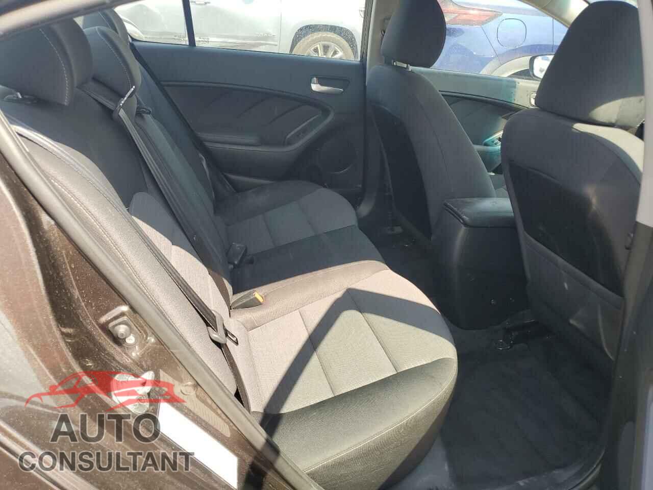 KIA FORTE 2017 - 3KPFL4A7XHE148793