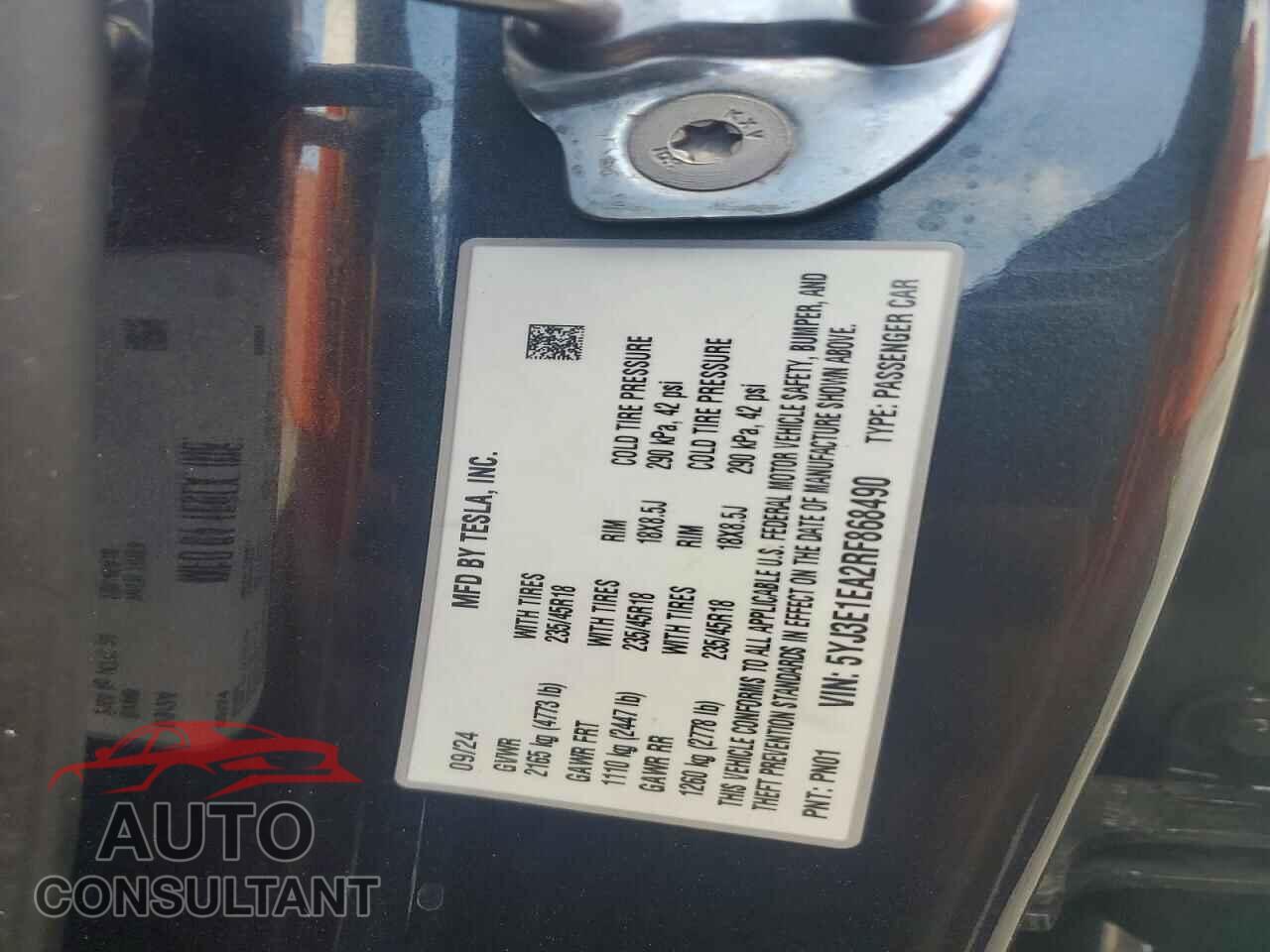 TESLA MODEL 3 2024 - 5YJ3E1EA2RF868490