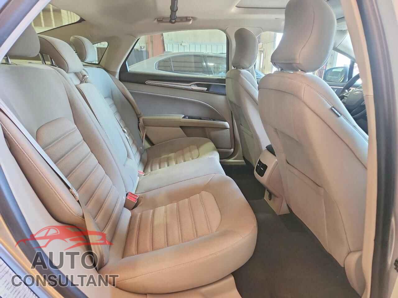FORD FUSION 2019 - 3FA6P0LU5KR207237
