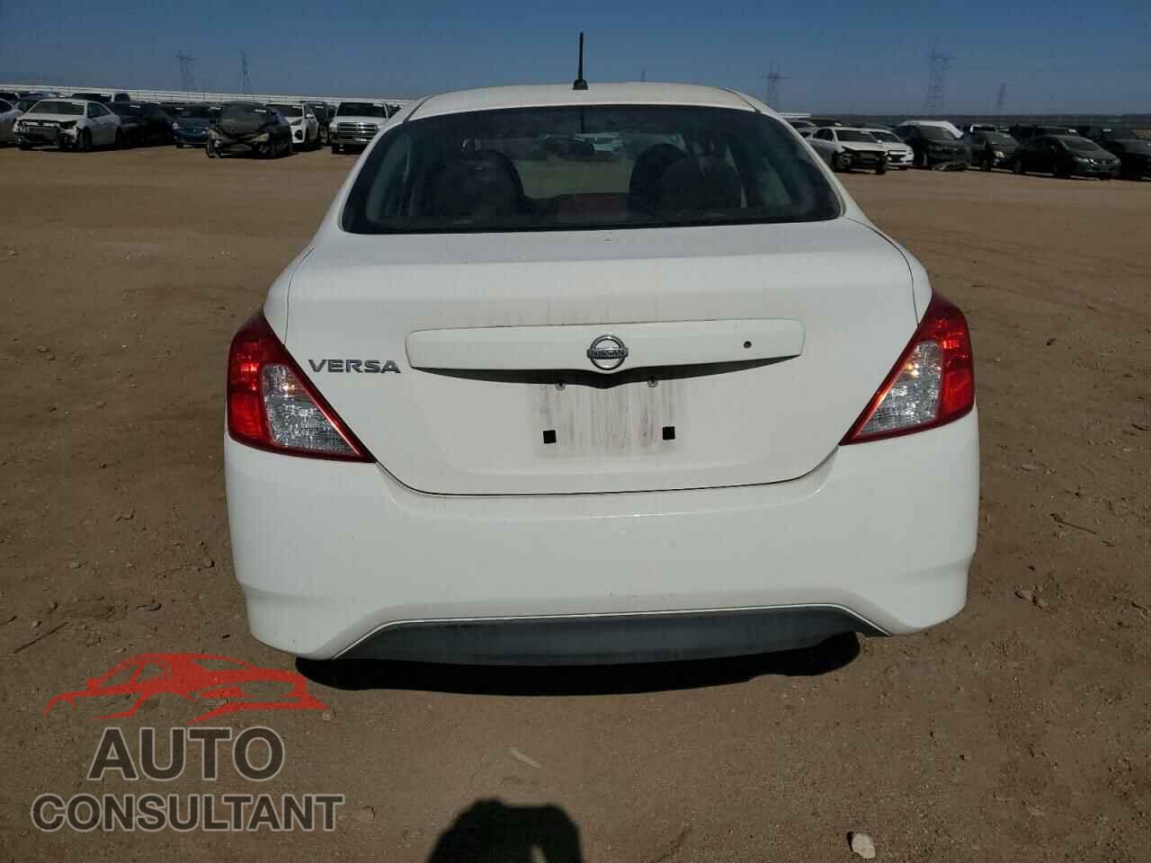 NISSAN VERSA 2017 - 3N1CN7APXHL800650