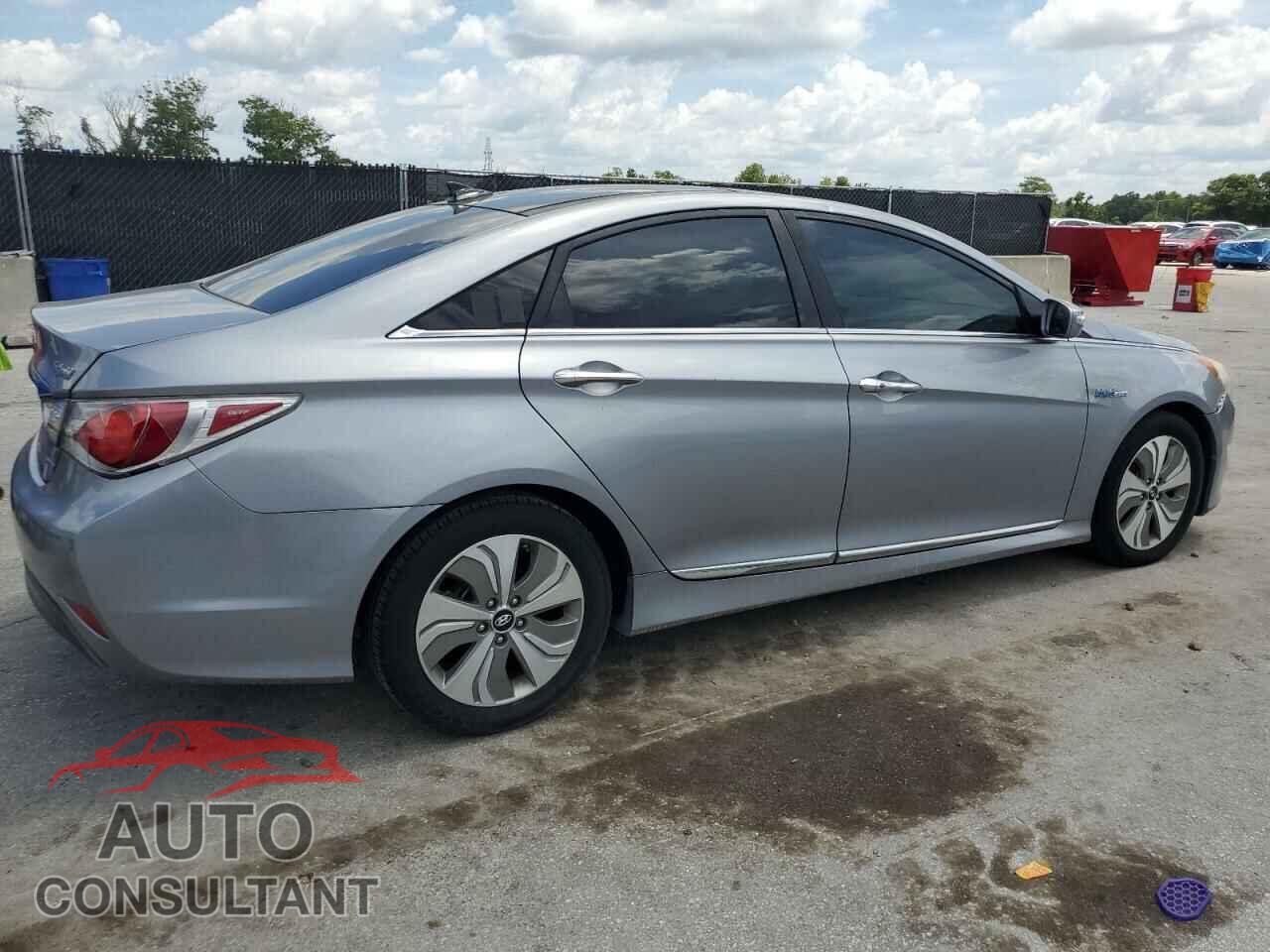 HYUNDAI SONATA 2015 - KMHEC4A40FA131790