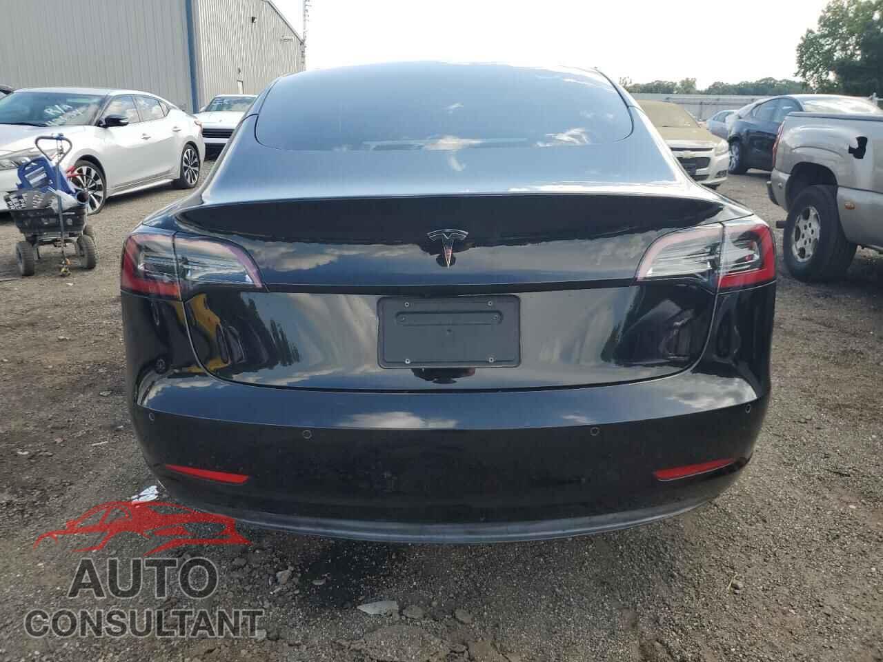 TESLA MODEL 3 2021 - 5YJ3E1EA1MF095911