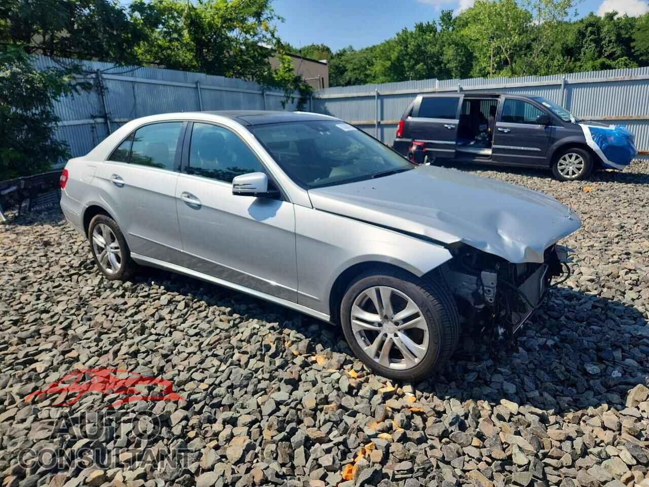 MERCEDES-BENZ E-CLASS 2011 - WDDHF8HB7BA354848