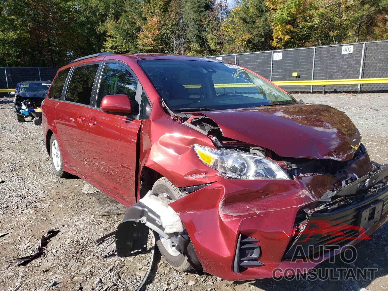 TOYOTA SIENNA 2019 - 5TDKZ3DC4KS984239